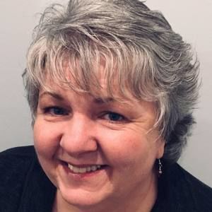 Meet your Posher, Denise